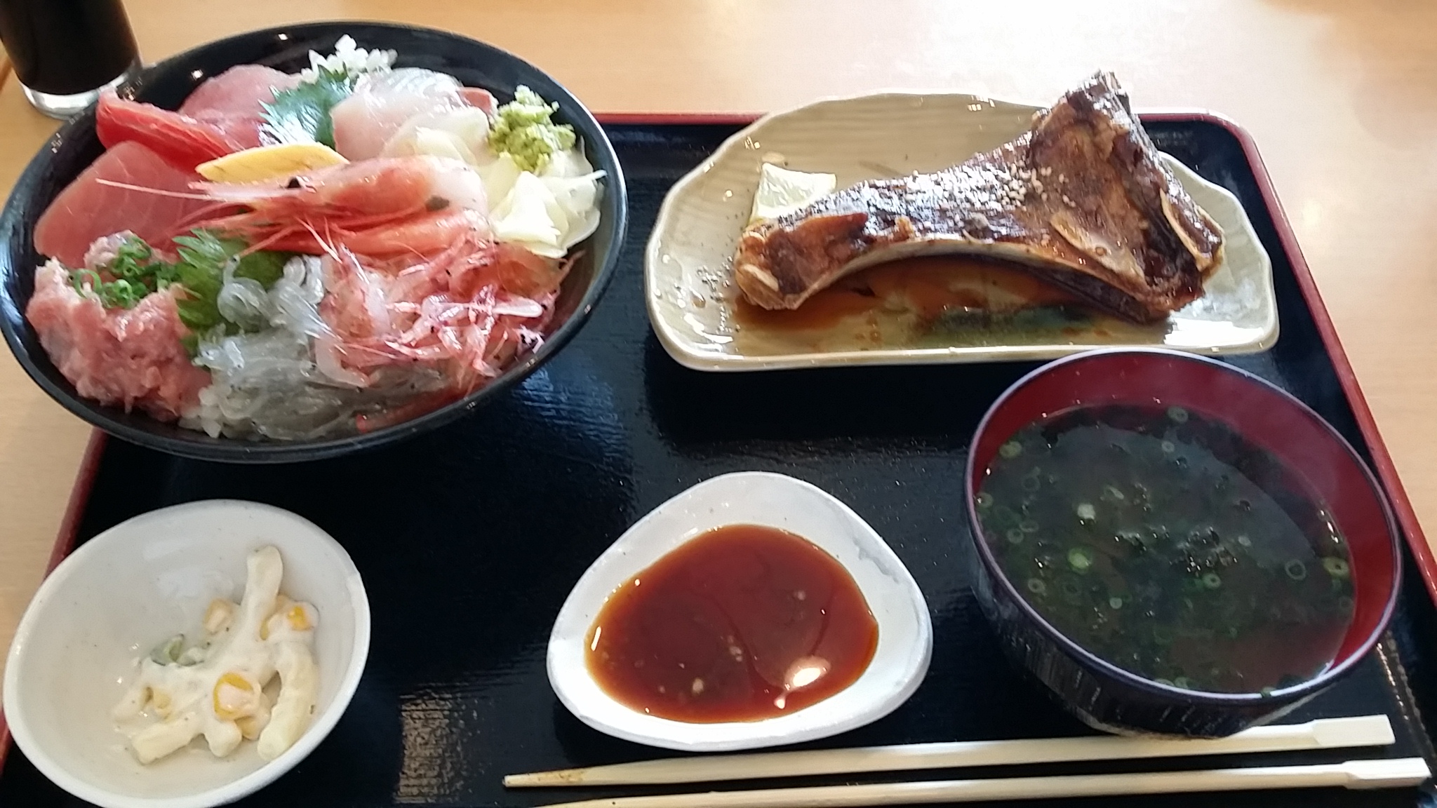 ととすけ海鮮丼